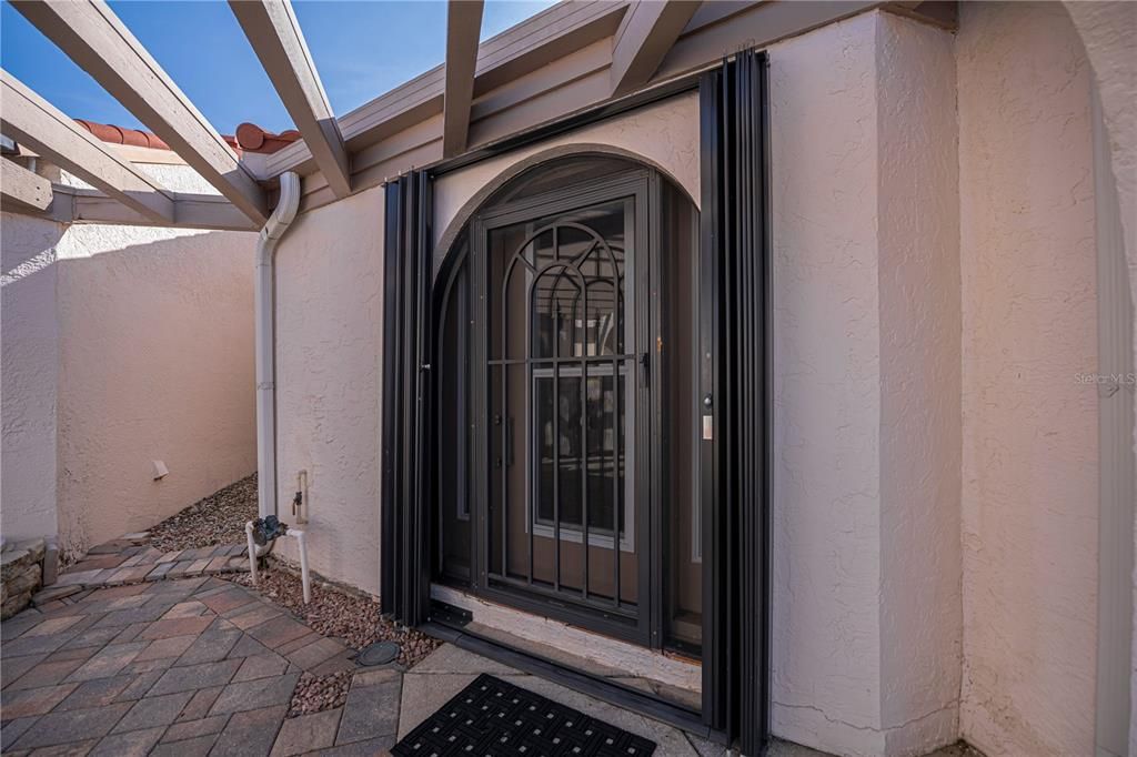 待售: $250,000 (3 贝兹, 2 浴室, 1786 平方英尺)