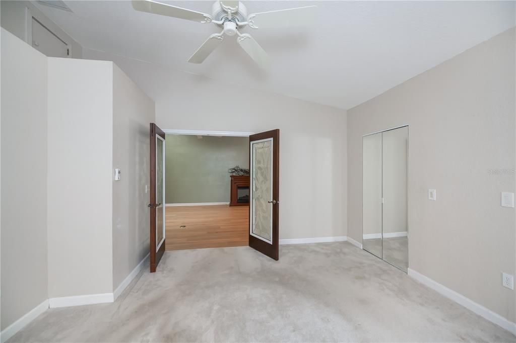 待售: $250,000 (3 贝兹, 2 浴室, 1786 平方英尺)