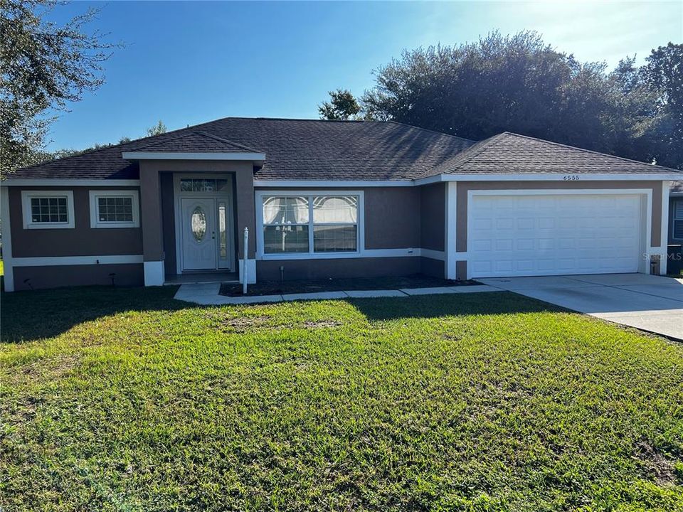 For Rent: $2,000 (4 beds, 2 baths, 1946 Square Feet)