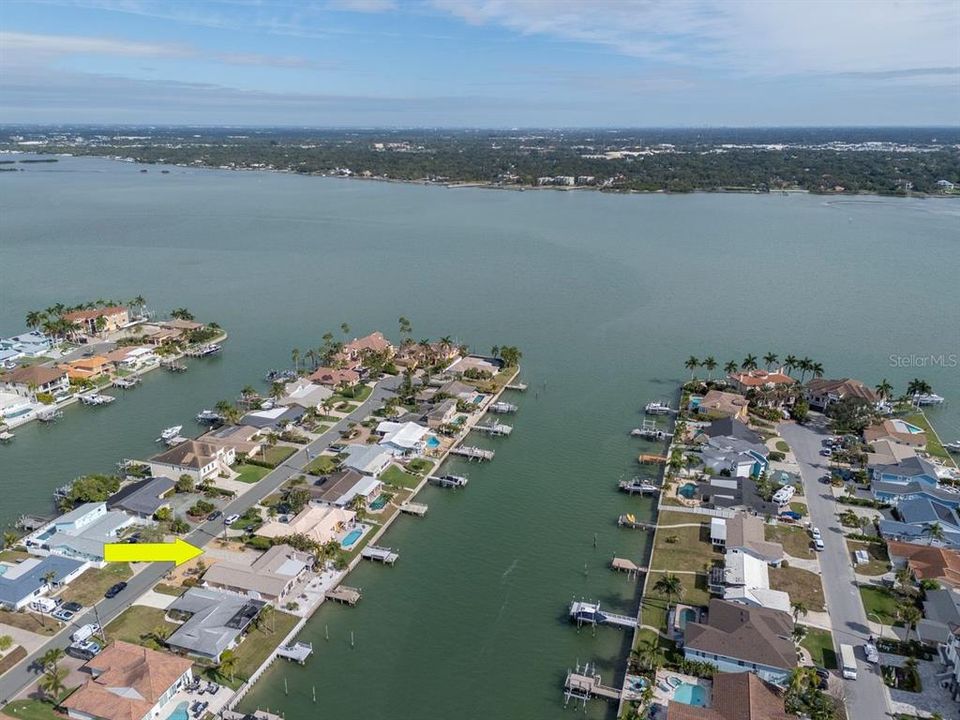 En Venta: $1,200,000 (3 camas, 2 baños, 2111 Pies cuadrados)