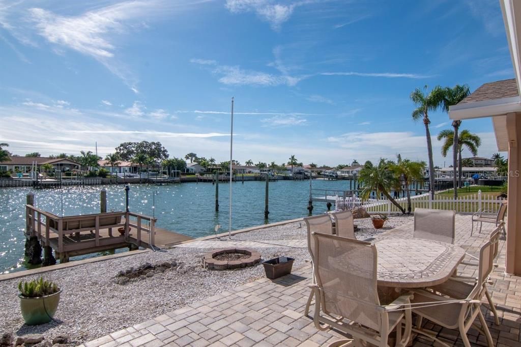 En Venta: $1,200,000 (3 camas, 2 baños, 2111 Pies cuadrados)