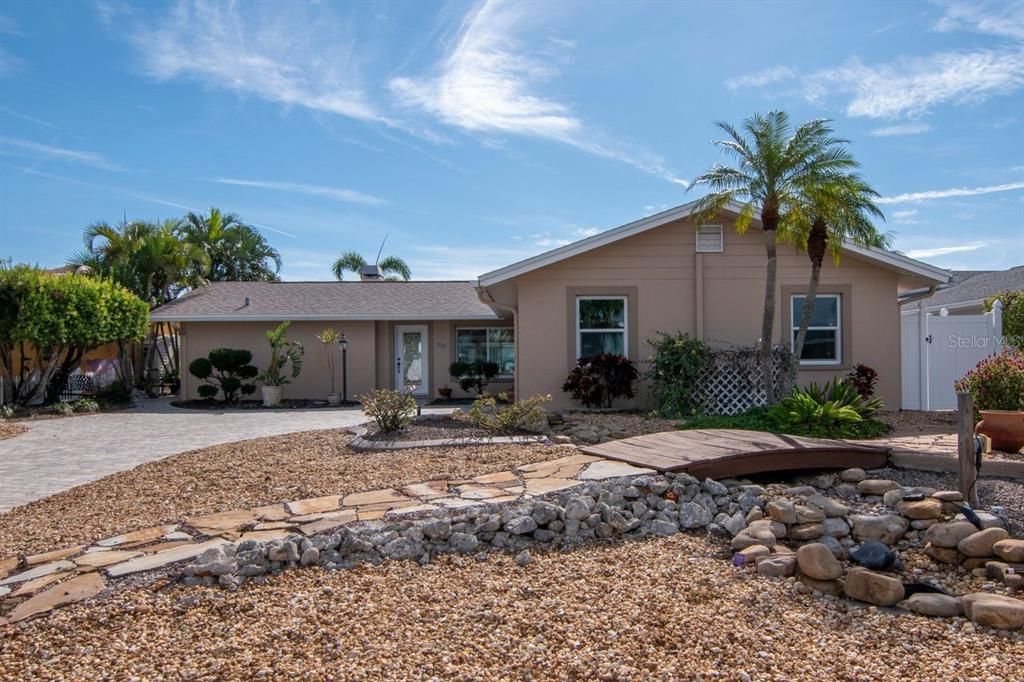 En Venta: $1,200,000 (3 camas, 2 baños, 2111 Pies cuadrados)