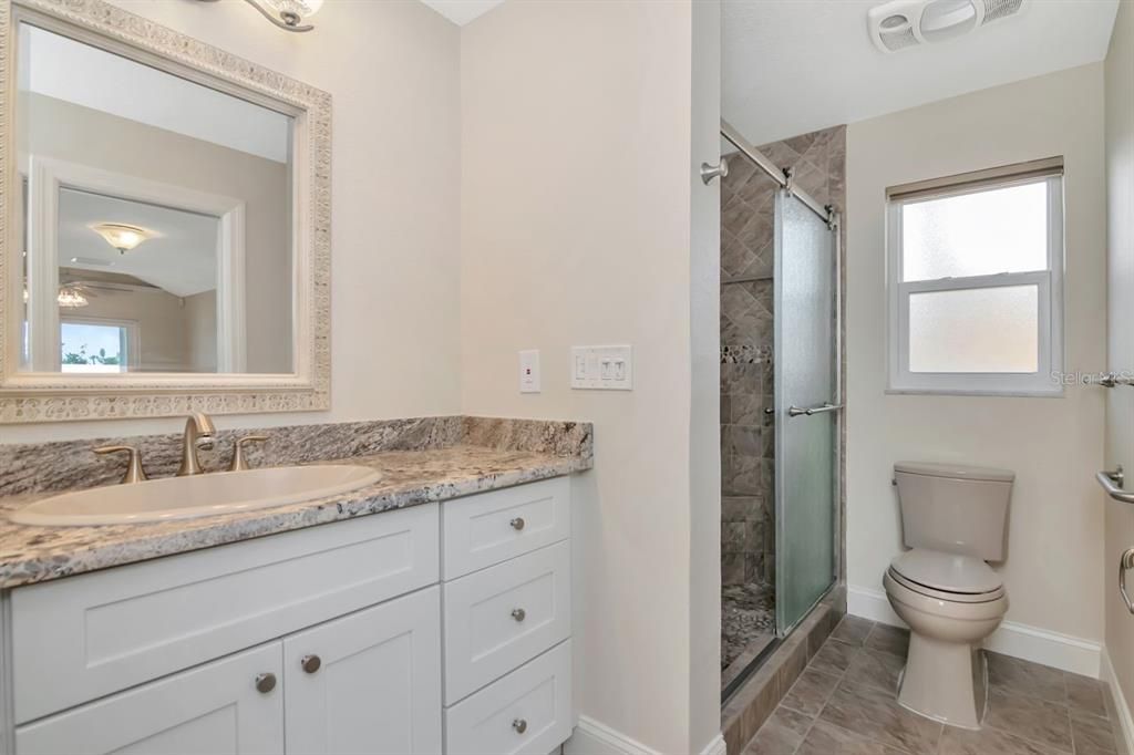 En Venta: $1,200,000 (3 camas, 2 baños, 2111 Pies cuadrados)