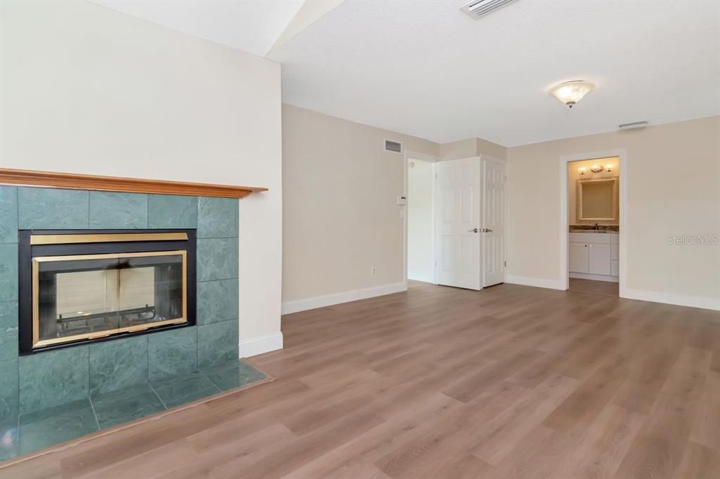 En Venta: $1,200,000 (3 camas, 2 baños, 2111 Pies cuadrados)