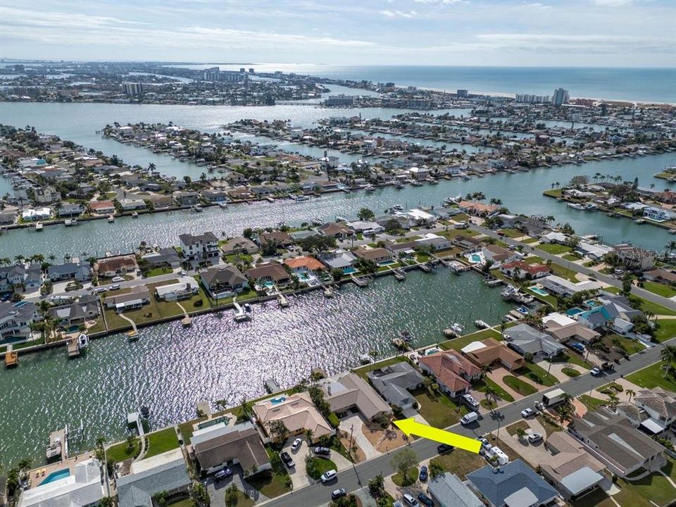 En Venta: $1,200,000 (3 camas, 2 baños, 2111 Pies cuadrados)