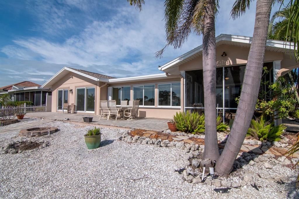 En Venta: $1,200,000 (3 camas, 2 baños, 2111 Pies cuadrados)