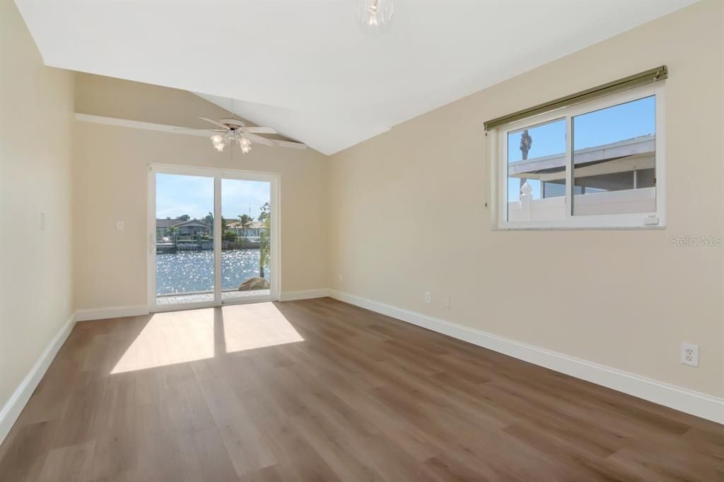 En Venta: $1,200,000 (3 camas, 2 baños, 2111 Pies cuadrados)