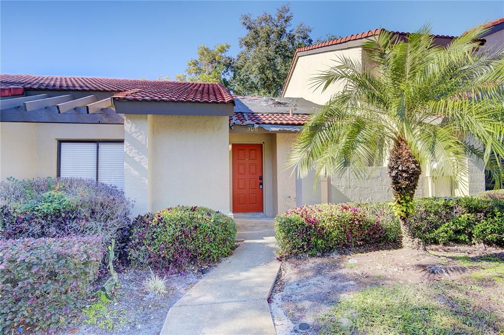 待售: $239,000 (2 贝兹, 2 浴室, 1002 平方英尺)