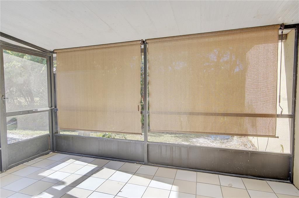 待售: $239,000 (2 贝兹, 2 浴室, 1002 平方英尺)