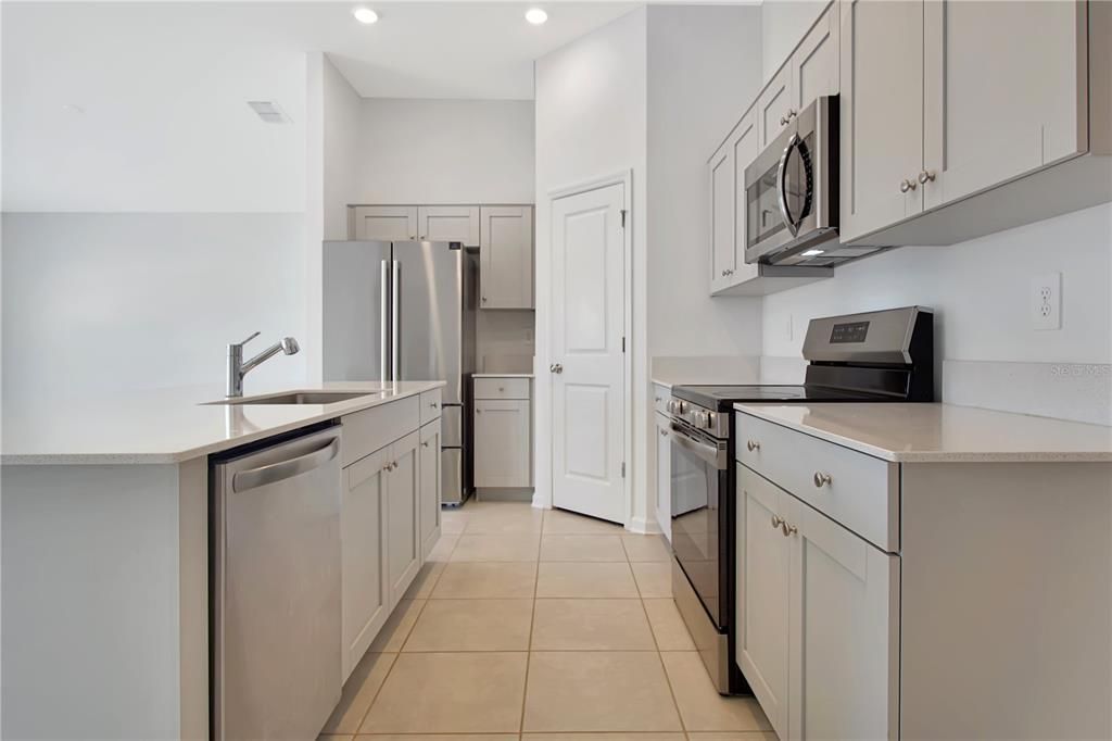 For Rent: $1,750 (3 beds, 2 baths, 1552 Square Feet)