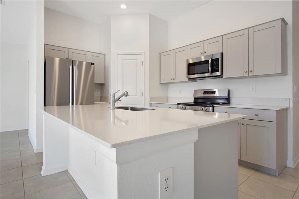 For Rent: $1,750 (3 beds, 2 baths, 1552 Square Feet)