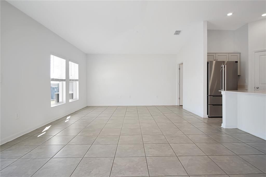 For Rent: $1,750 (3 beds, 2 baths, 1552 Square Feet)