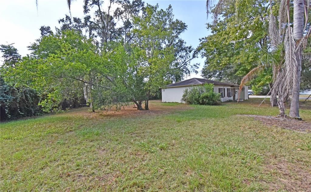 合同活跃: $1,650 (3 贝兹, 1 浴室, 1343 平方英尺)