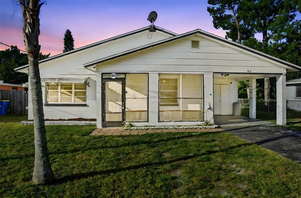 For Sale: $179,900 (3 beds, 2 baths, 944 Square Feet)