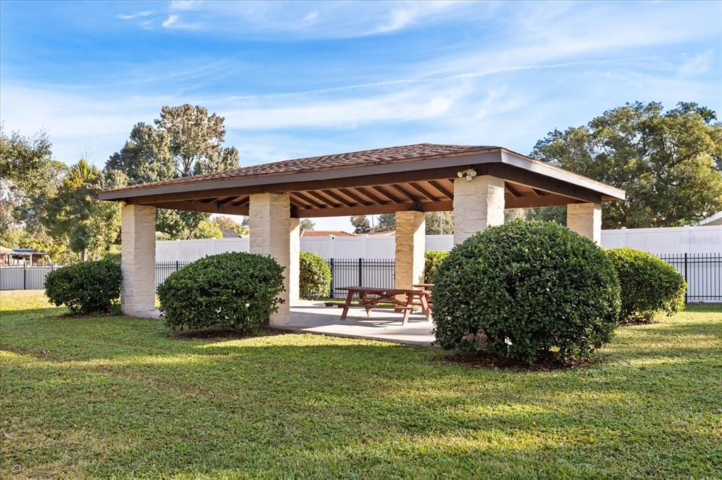 For Sale: $490,000 (4 beds, 2 baths, 2320 Square Feet)