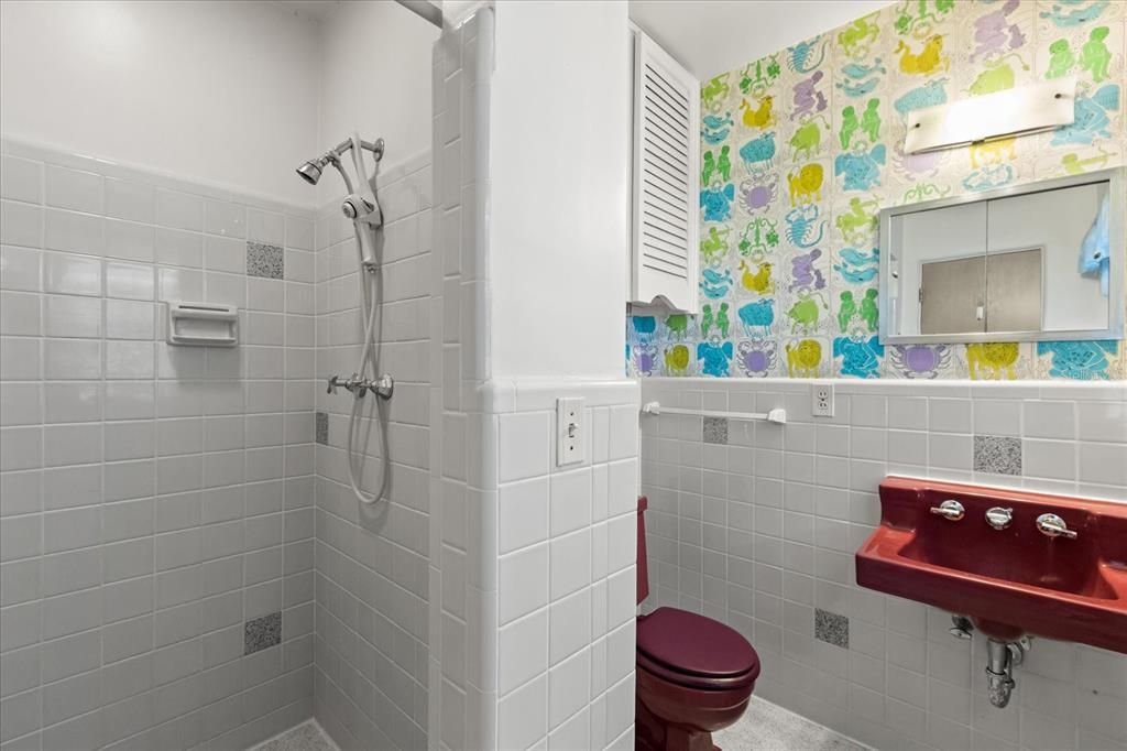 For Sale: $490,000 (4 beds, 2 baths, 2320 Square Feet)