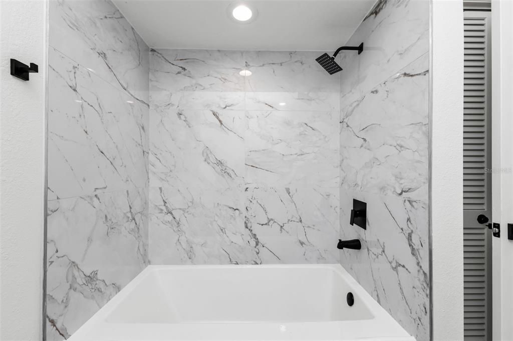 For Rent: $2,850 (3 beds, 2 baths, 2044 Square Feet)