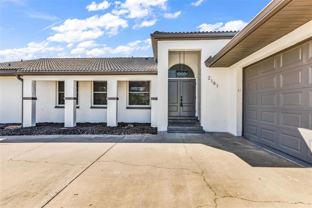 For Rent: $2,850 (3 beds, 2 baths, 2044 Square Feet)