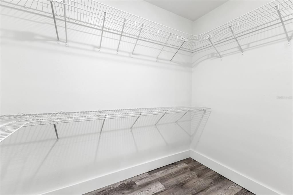 For Rent: $2,850 (3 beds, 2 baths, 2044 Square Feet)