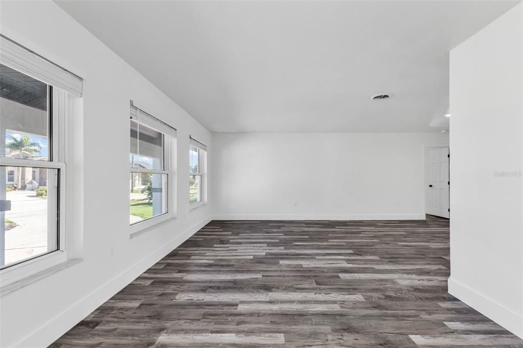 For Rent: $2,850 (3 beds, 2 baths, 2044 Square Feet)