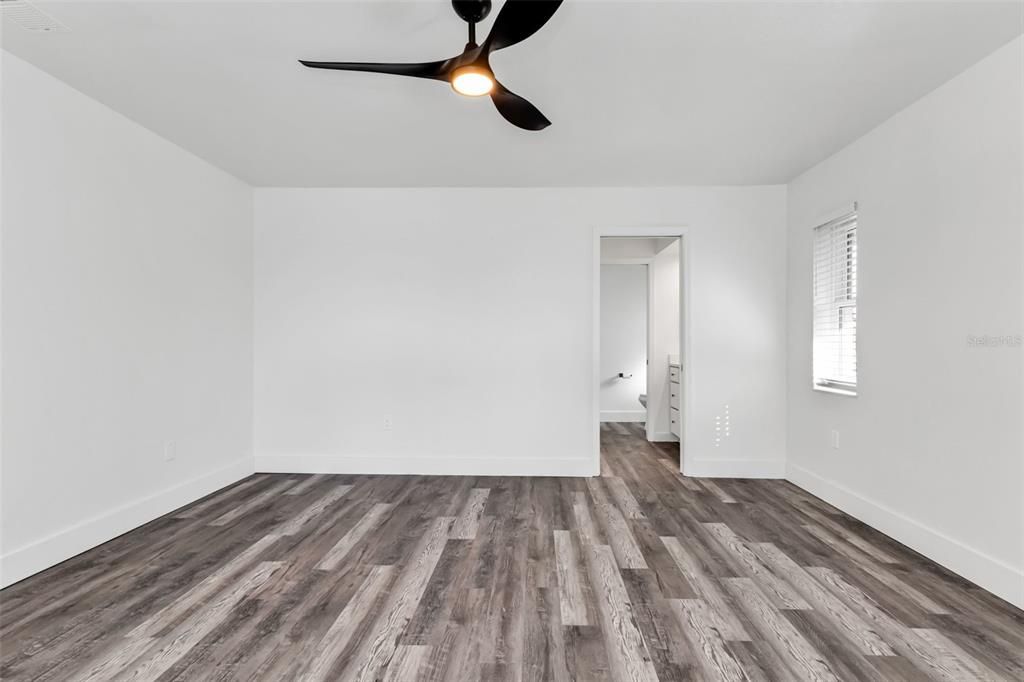 For Rent: $2,850 (3 beds, 2 baths, 2044 Square Feet)