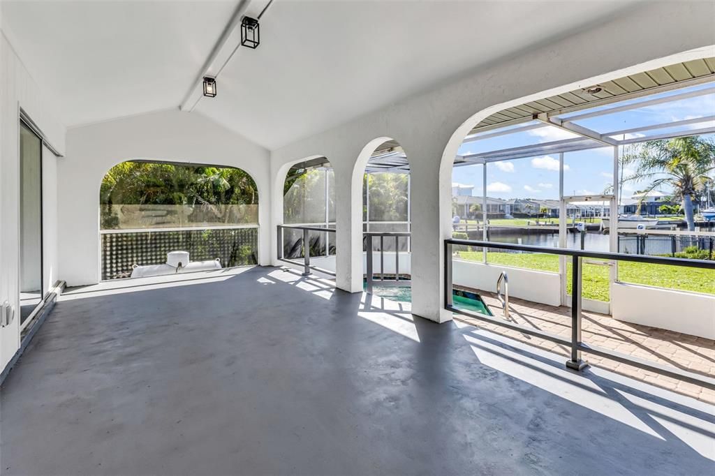 For Rent: $2,850 (3 beds, 2 baths, 2044 Square Feet)