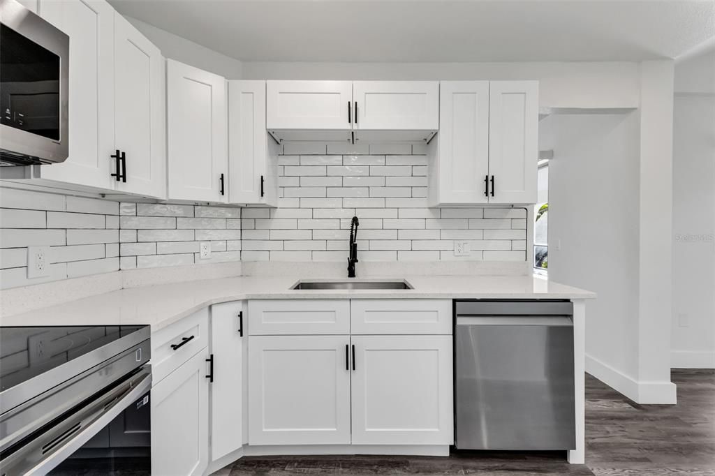 For Rent: $2,850 (3 beds, 2 baths, 2044 Square Feet)