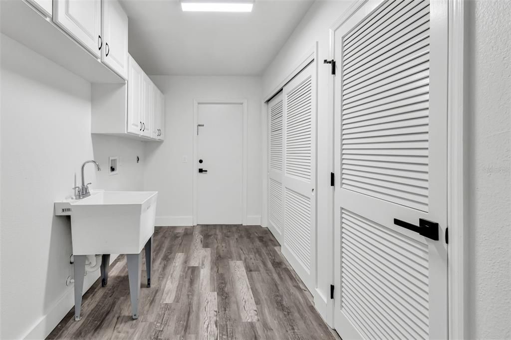 For Rent: $2,850 (3 beds, 2 baths, 2044 Square Feet)