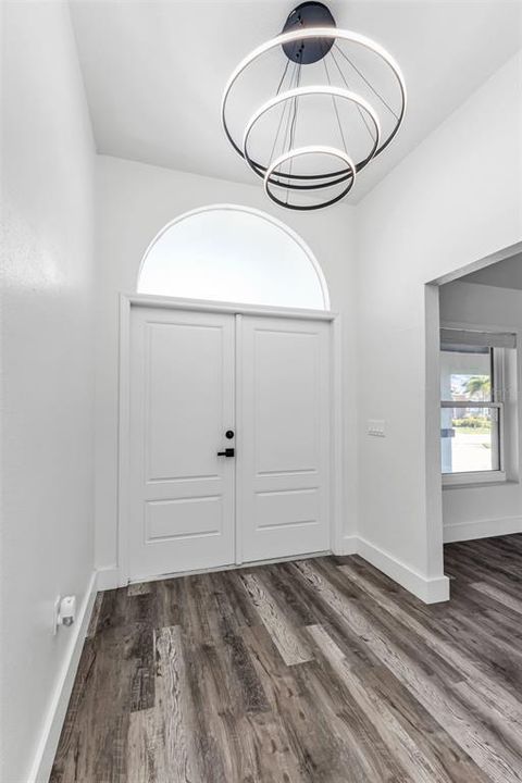 For Rent: $2,850 (3 beds, 2 baths, 2044 Square Feet)