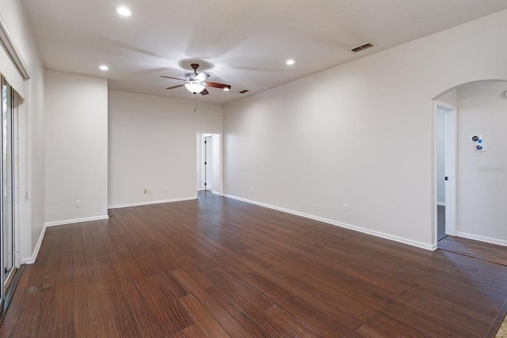 For Sale: $599,000 (4 beds, 3 baths, 2580 Square Feet)