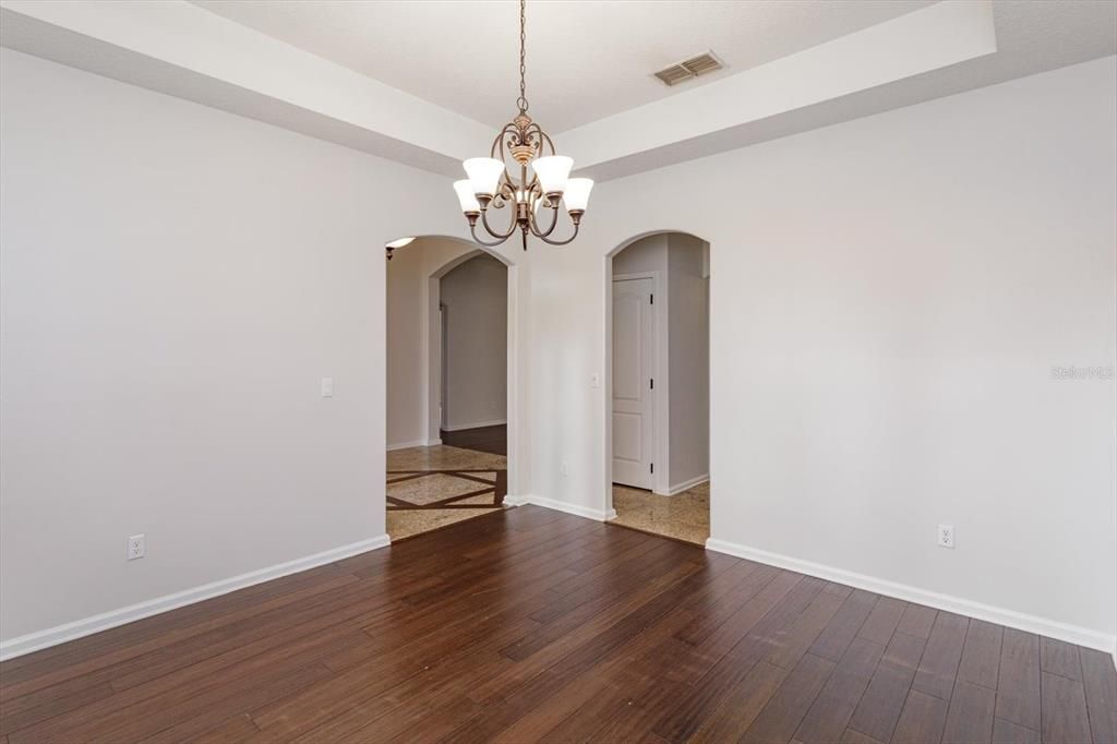 For Sale: $599,000 (4 beds, 3 baths, 2580 Square Feet)