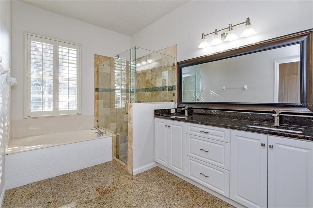 For Sale: $599,000 (4 beds, 3 baths, 2580 Square Feet)