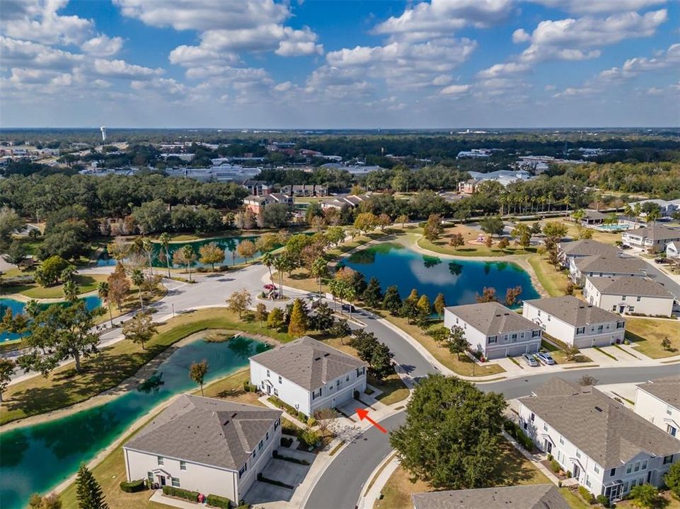 Activo con contrato: $233,000 (3 camas, 2 baños, 1594 Pies cuadrados)