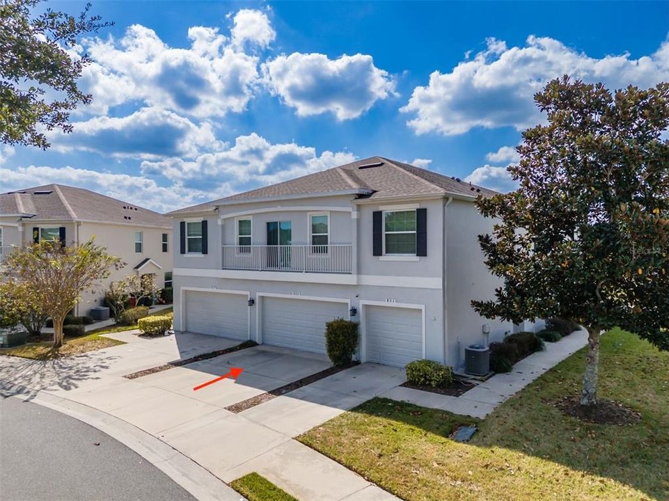 Activo con contrato: $233,000 (3 camas, 2 baños, 1594 Pies cuadrados)