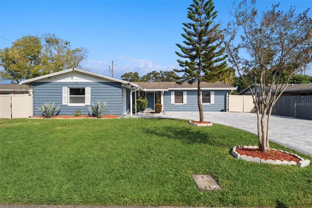 待售: $415,000 (5 贝兹, 2 浴室, 1668 平方英尺)