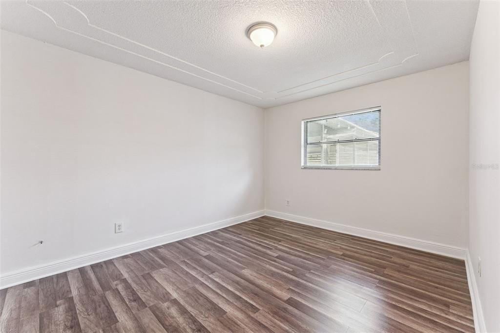 待售: $415,000 (5 贝兹, 2 浴室, 1668 平方英尺)