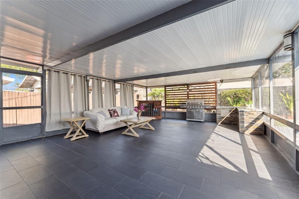 待售: $415,000 (5 贝兹, 2 浴室, 1668 平方英尺)