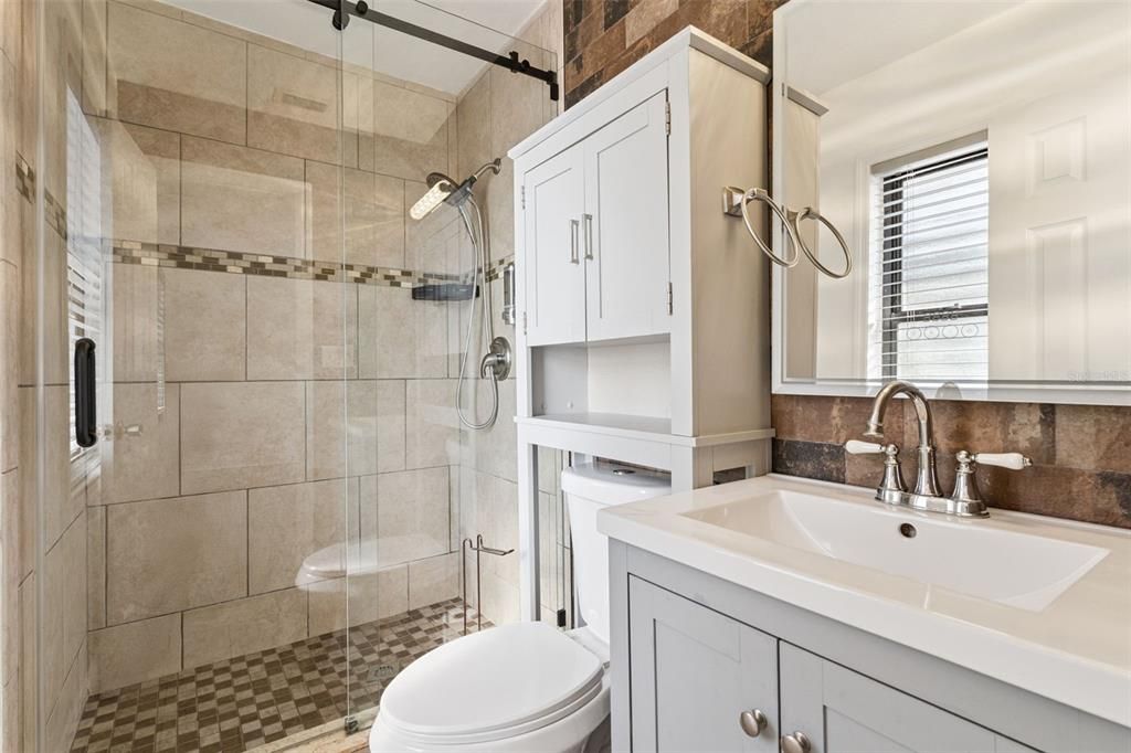 待售: $415,000 (5 贝兹, 2 浴室, 1668 平方英尺)