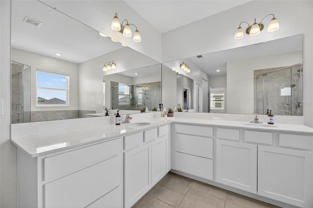 For Rent: $2,900 (4 beds, 3 baths, 2273 Square Feet)