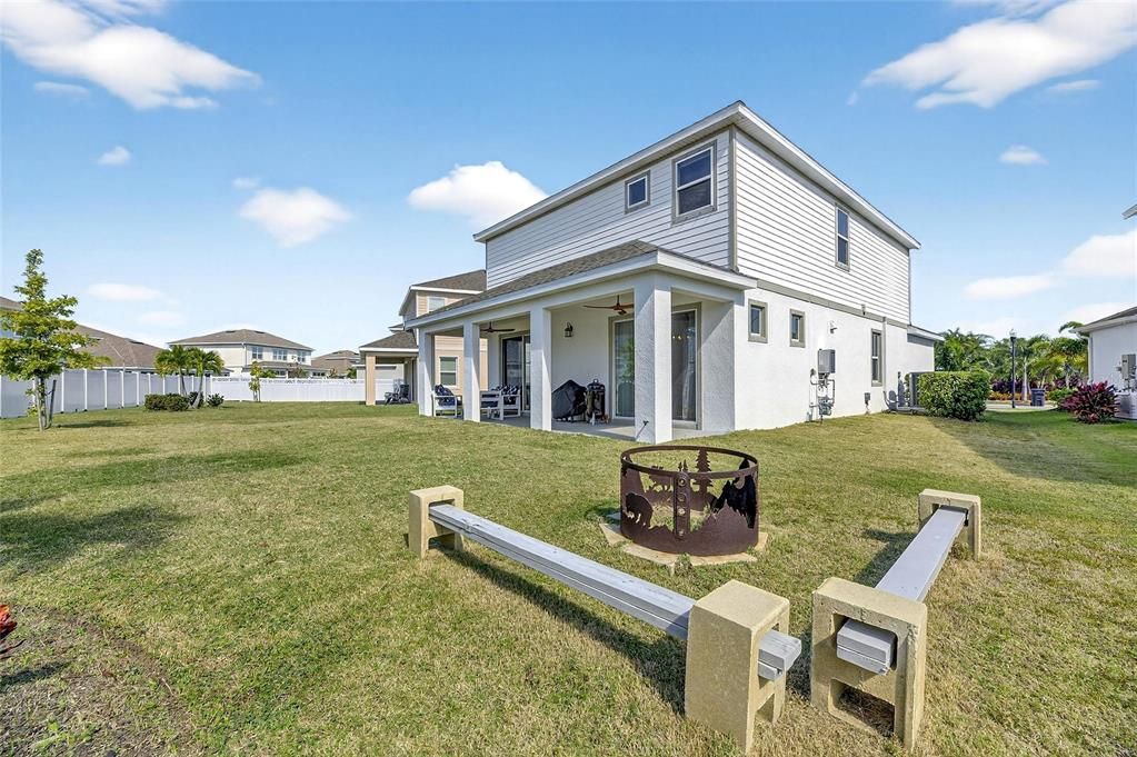 For Rent: $2,900 (4 beds, 3 baths, 2273 Square Feet)