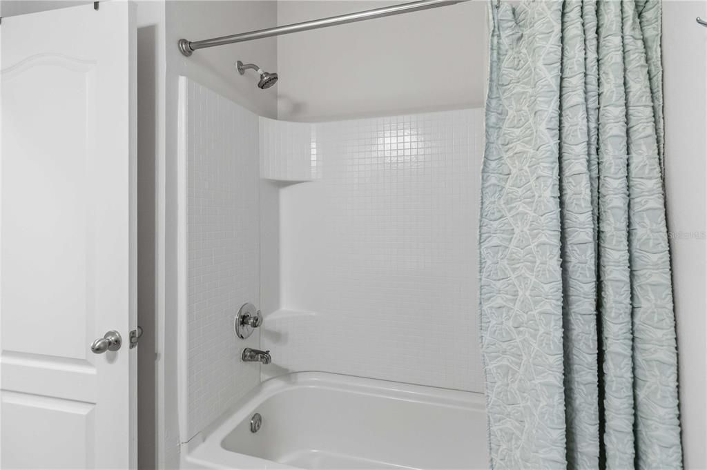 На продажу: $329,000 (3 спален, 2 ванн, 1699 Квадратных фут)