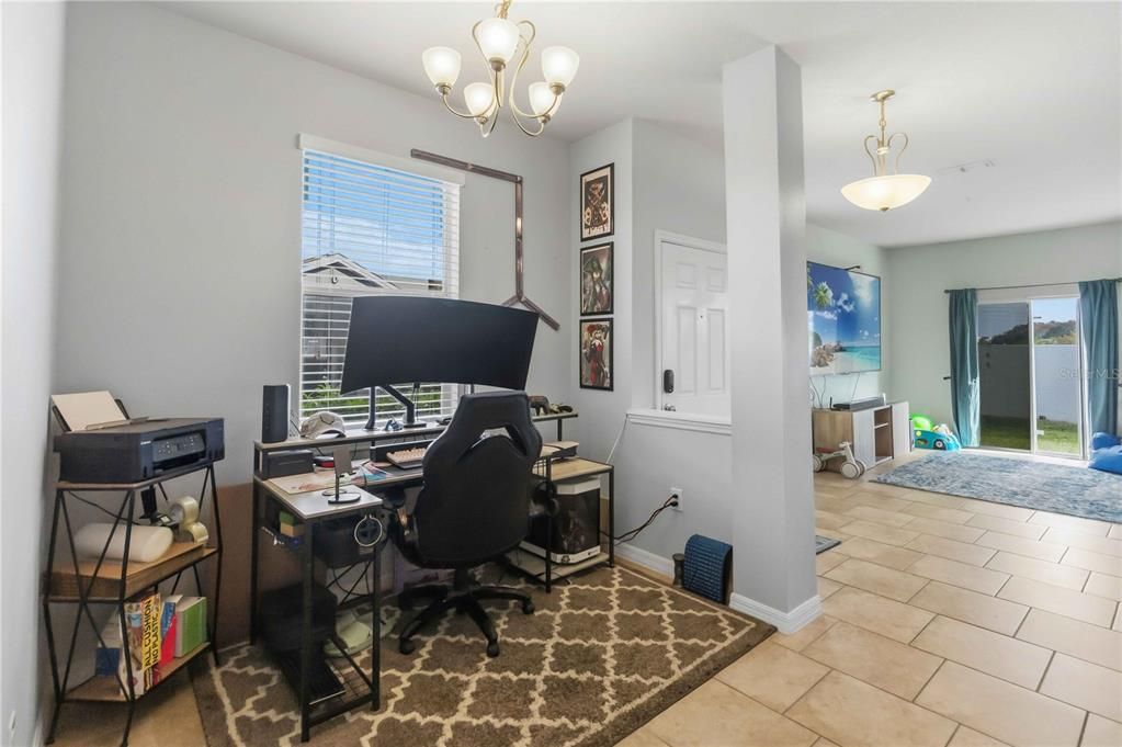 На продажу: $329,000 (3 спален, 2 ванн, 1699 Квадратных фут)