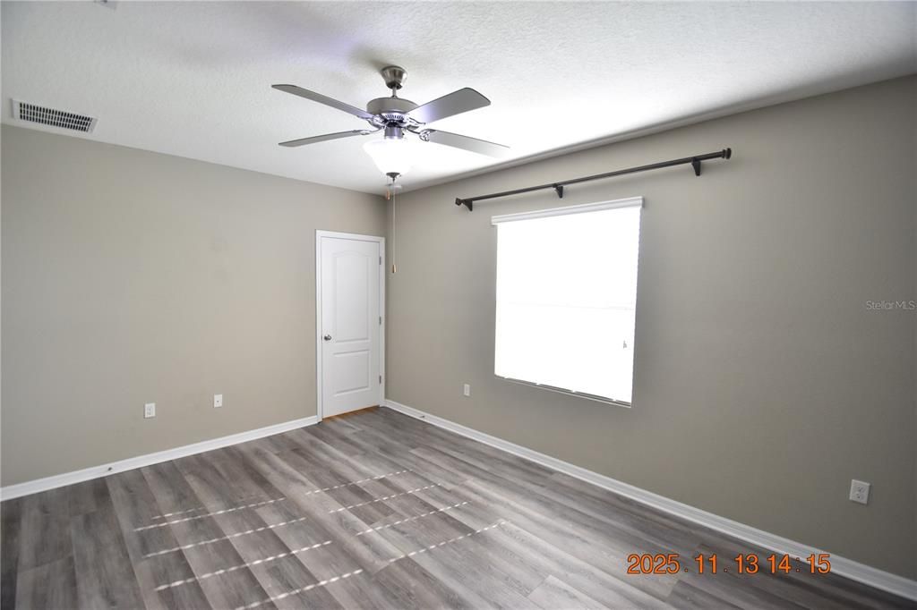 For Rent: $2,195 (3 beds, 2 baths, 1707 Square Feet)