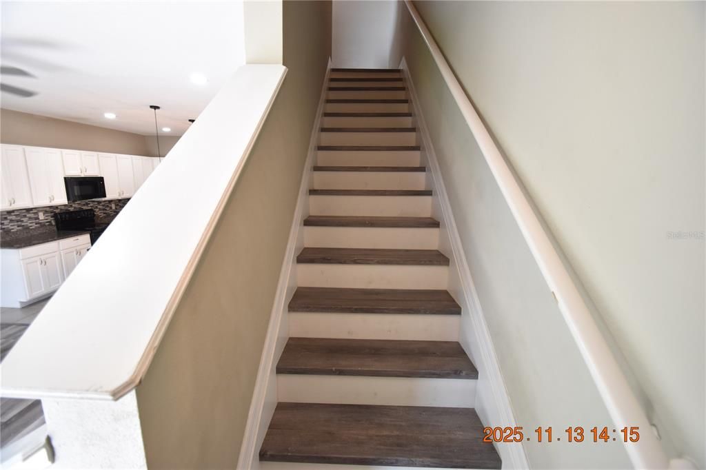 For Rent: $2,195 (3 beds, 2 baths, 1707 Square Feet)