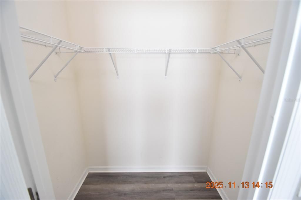 For Rent: $2,195 (3 beds, 2 baths, 1707 Square Feet)