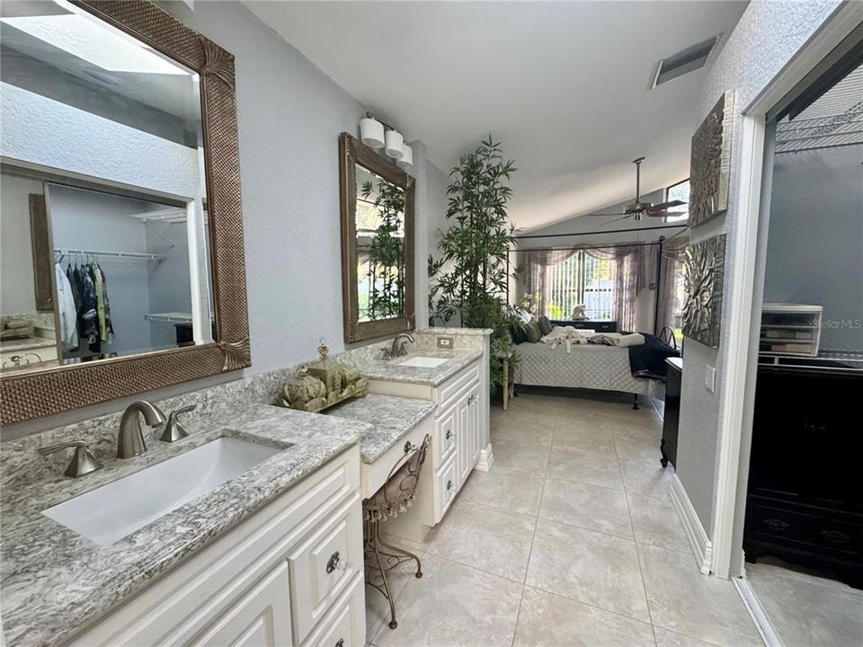 待售: $334,900 (2 贝兹, 2 浴室, 1333 平方英尺)