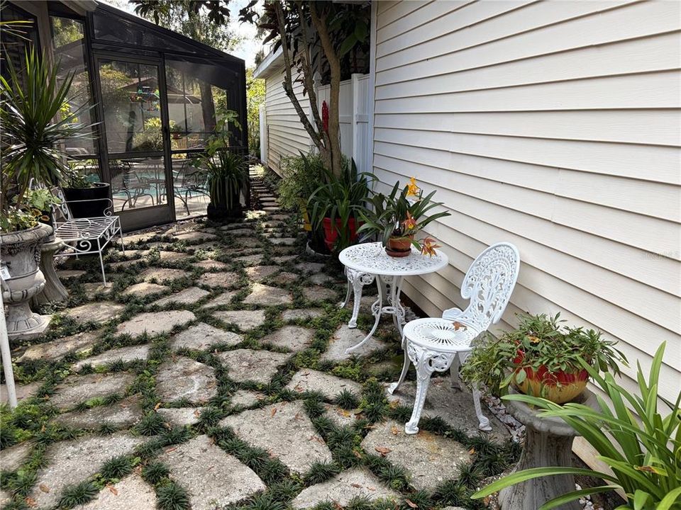 待售: $334,900 (2 贝兹, 2 浴室, 1333 平方英尺)