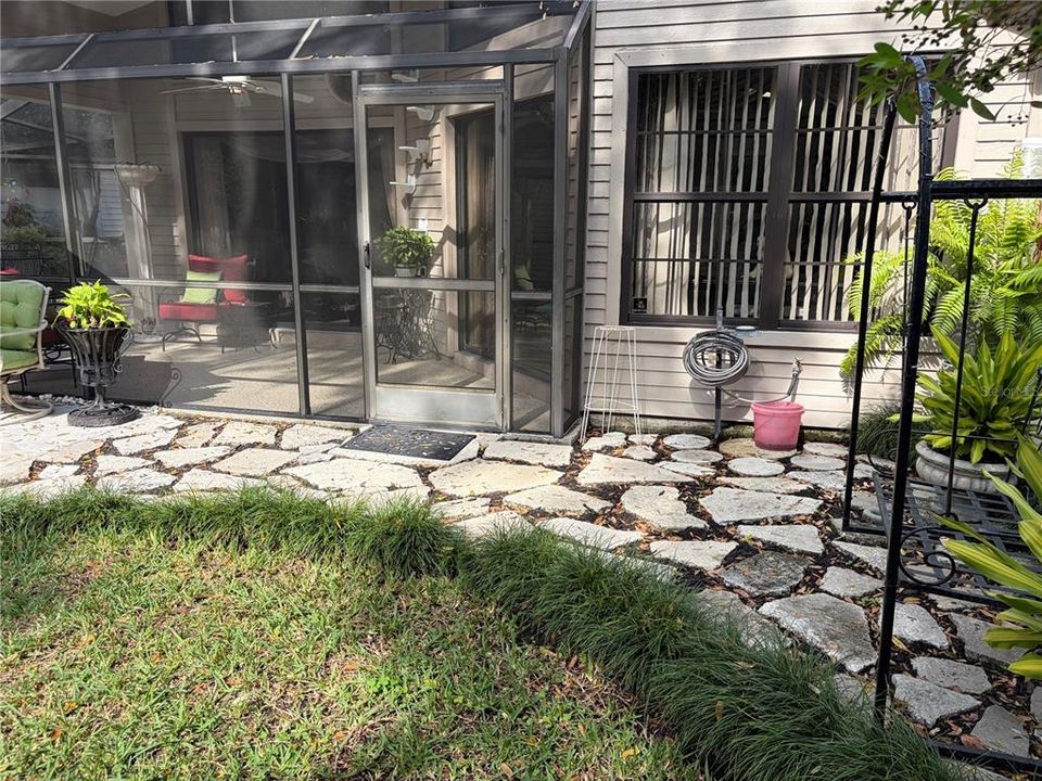 待售: $334,900 (2 贝兹, 2 浴室, 1333 平方英尺)