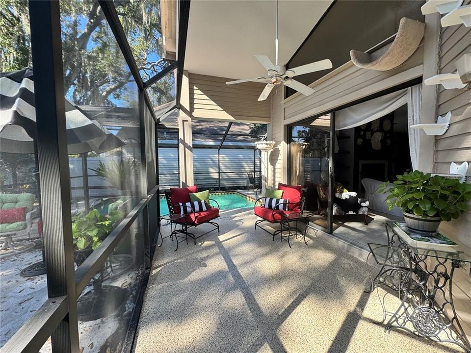 待售: $334,900 (2 贝兹, 2 浴室, 1333 平方英尺)