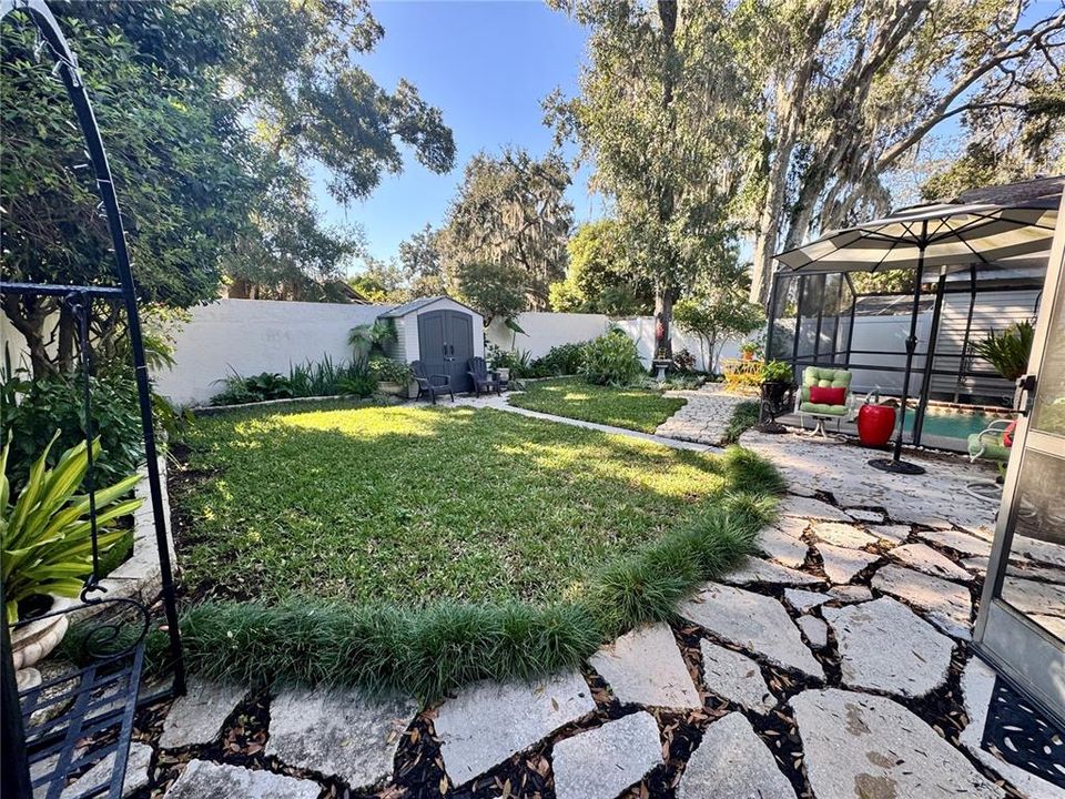 待售: $334,900 (2 贝兹, 2 浴室, 1333 平方英尺)